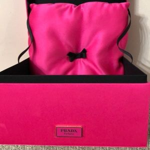 🌺NEW PRADA NICE PINK SILK PARFUMS GIFT BOX